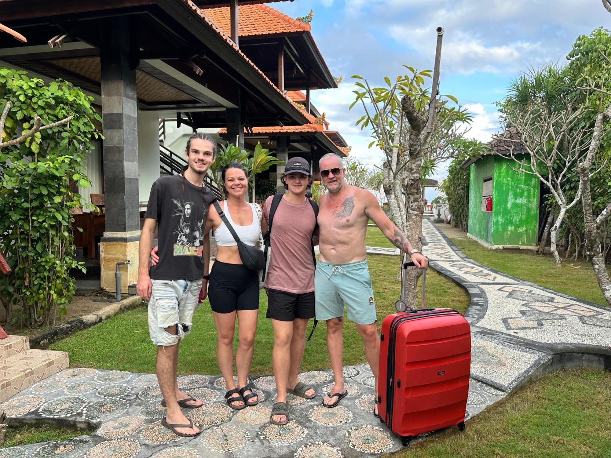 Ketut Losmen Bungalows Lembongan Dış mekan fotoğraf